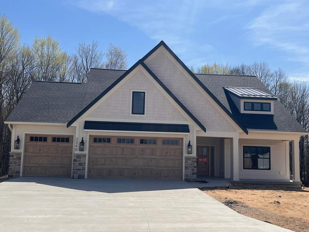 3340 Ravinewood Ct #16