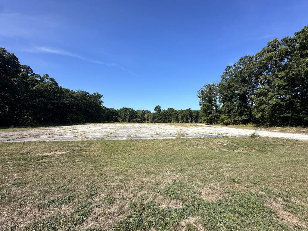 2325 S Sheridan Drive, Muskegon, MI 49444 - View 2