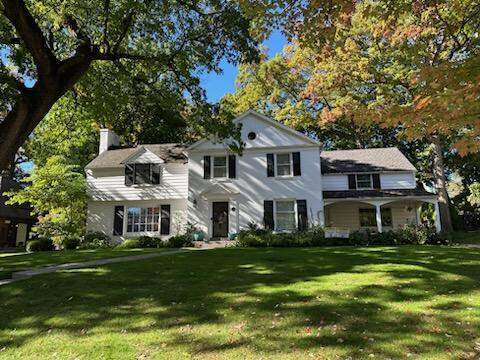 833 Gladstone Drive Se