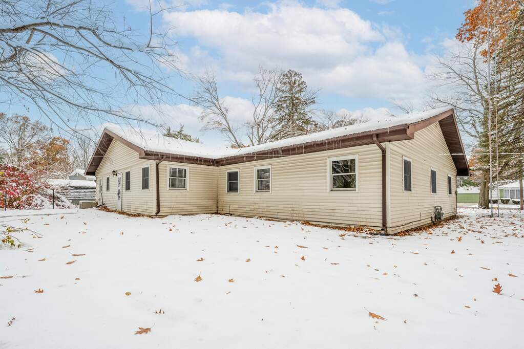 5081 Woodward Avenue, Coloma, MI 49038 - View 4