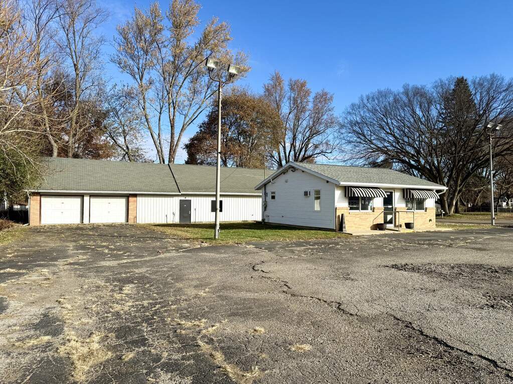 2000 W Ganson Street, Jackson, MI 49202 | MLS# 25059257