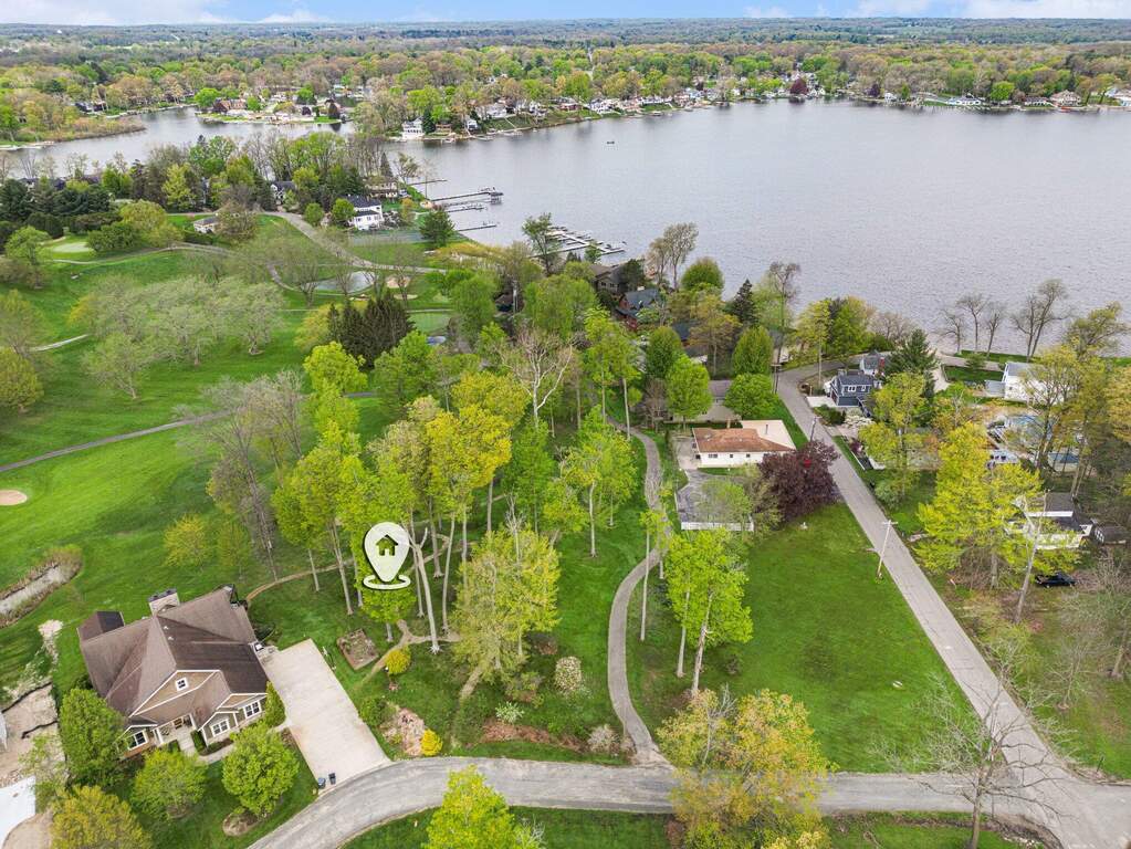 4862 Knoll Court, Watervliet, MI 49098, Watervliet