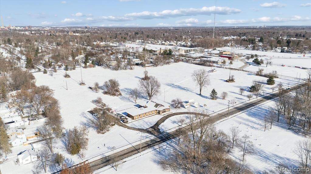 600 W Cavanaugh Road, Lansing, MI 48910, Lansing