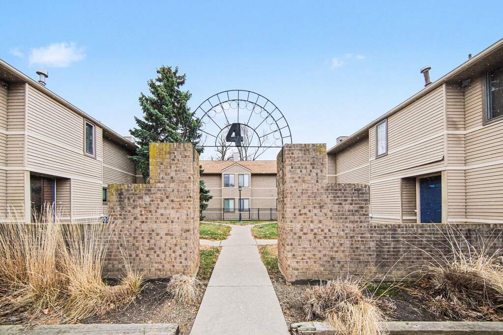 300 Briarcrest Drive #140, Ann Arbor, MI 48104