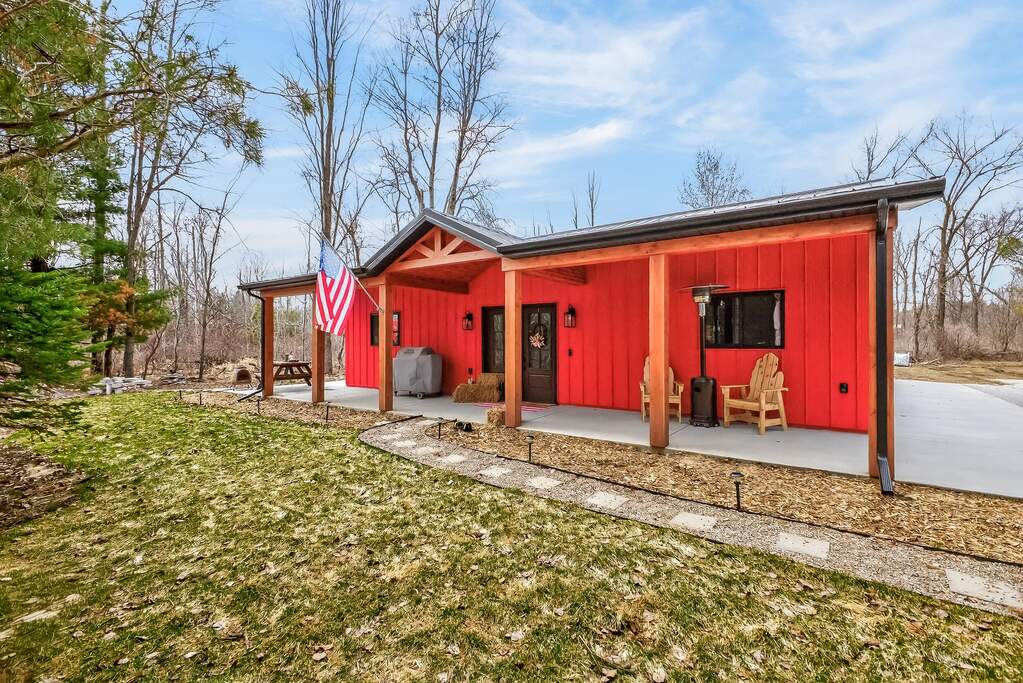 875 E Jackson Road, Hart, MI 49420 - More