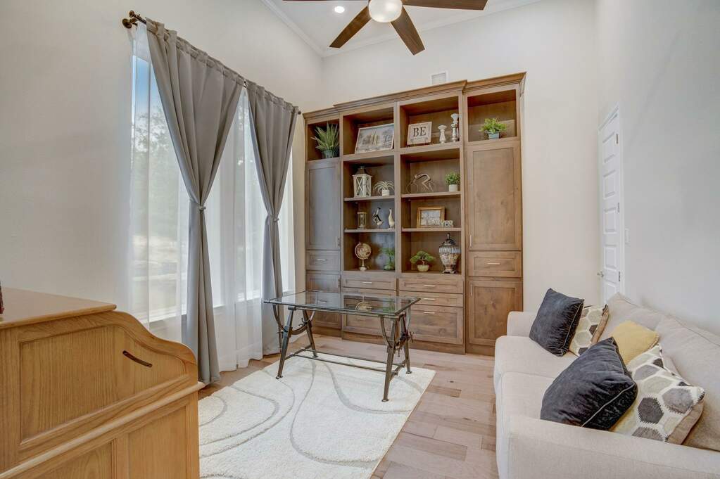 23018 Stallion Rdg, San Antonio, TX 78255 MLS 1029538 properties