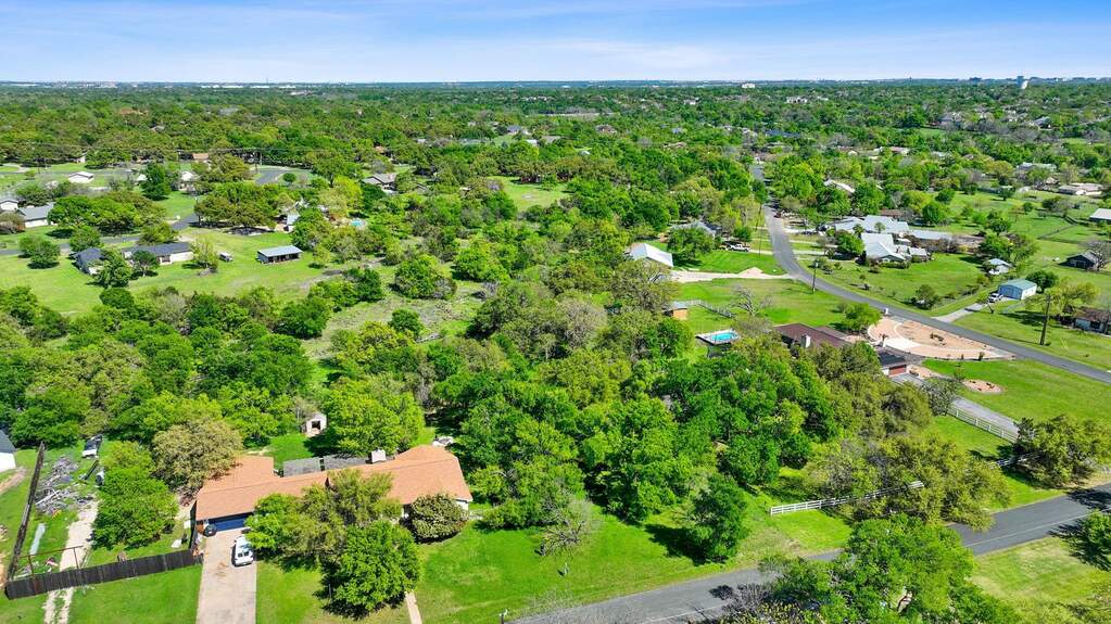 000 Brushy Bend Dr, Round Rock, TX 78681 MLS 1070601 properties