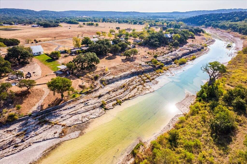 2032 Flite Acres Rd, Wimberley, TX 78676 MLS 1279086 properties