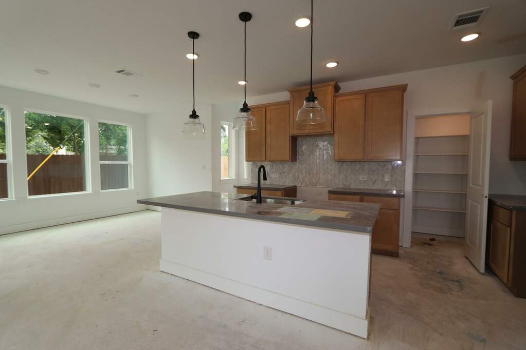 1601 Iberville Dr, Pflugerville, TX 78660 MLS 1382134 properties