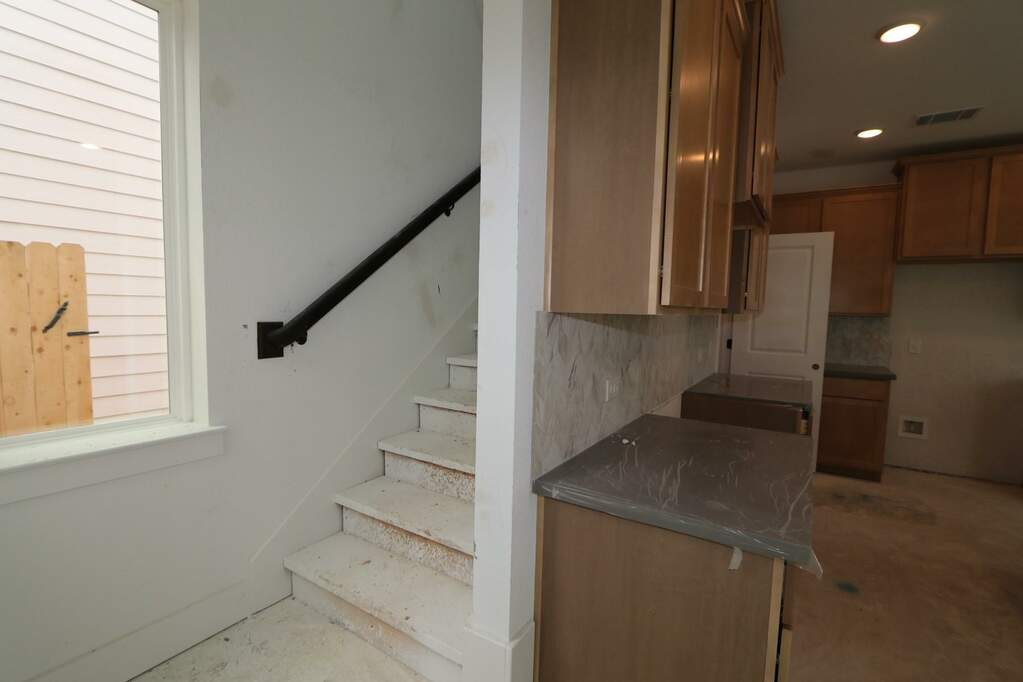 1601 Iberville Dr, Pflugerville, TX 78660 MLS 1382134 properties