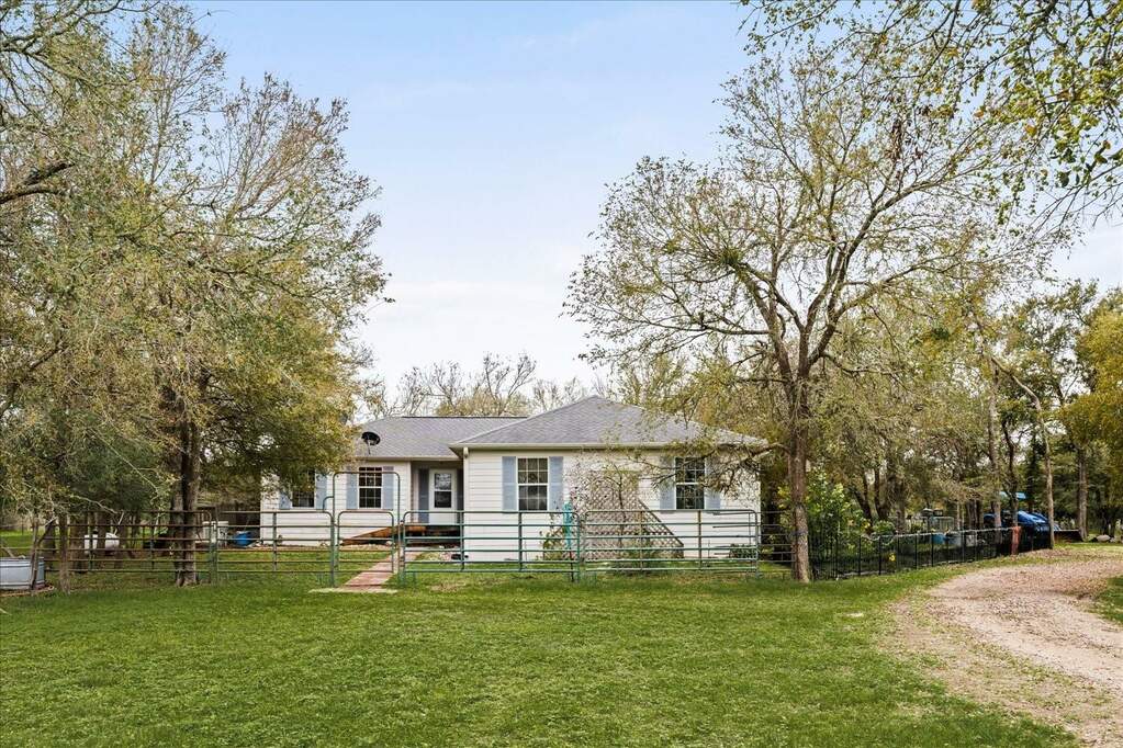 10807 Jones Rd, Manor, TX 78653 MLS 1448822 properties Dallas