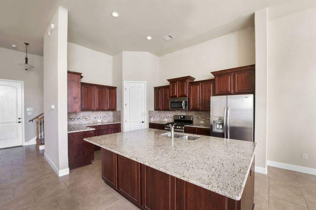 15217 Glen Heather Dr, Lakeway, TX 78734 MLS 1889215 properties