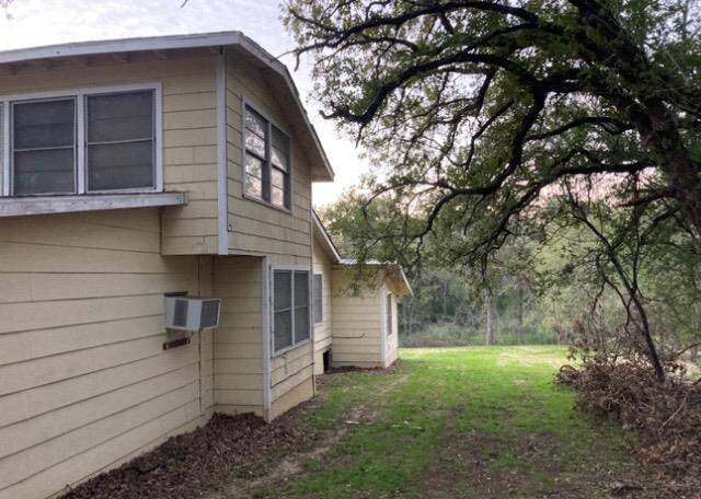 120 Center Creek Dr, Floresville, TX 78114, Floresville