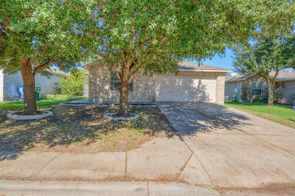 115 Pheasant Trl, Bastrop, TX 78602 | MLS# 1933046 | @properties Dallas
