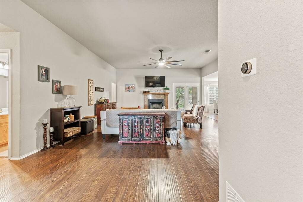 1022 Salado School Rd, Salado, TX 76571 MLS 1941605 properties Lonestar Christie's