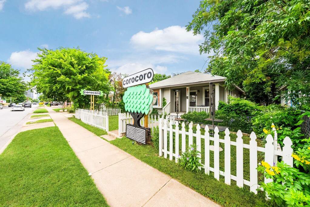 2032 E Cesar Chavez St, Austin, TX 78702 - View 4