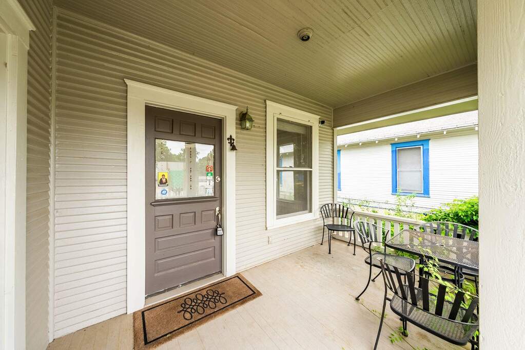 2032 E Cesar Chavez St, Austin, TX 78702 - View 6