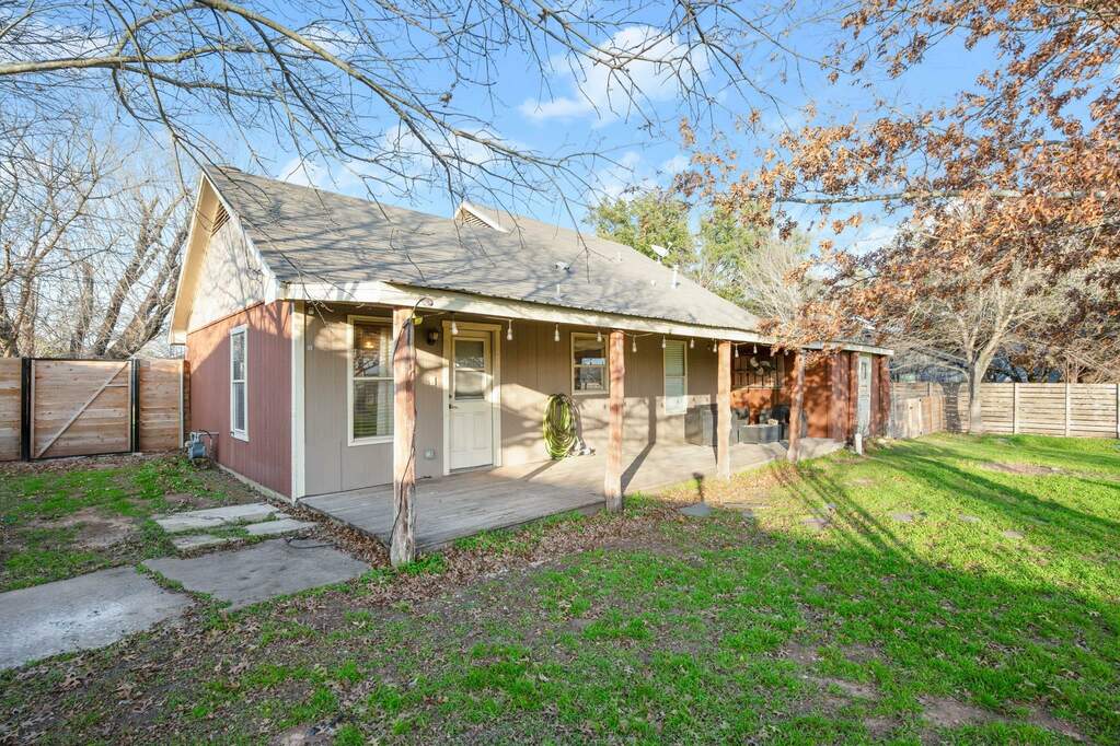 107 Saddle Blanket Trl, Buda, TX 78610 MLS 2495050 properties