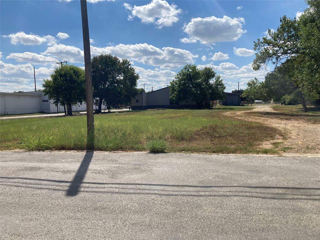 00 Badger St, Gonzales, TX 78629 MLS 2648956 properties Dallas