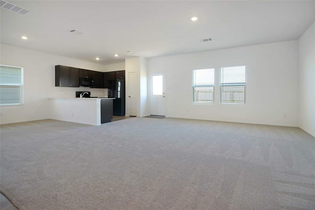 721 Rancho Del Cielo Loop, Jarrell, TX 76537 MLS 2799319