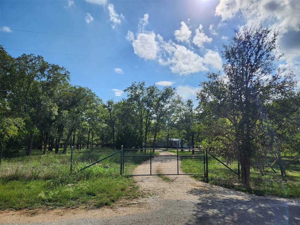 226 Mandy Ln, Red Rock, TX 78662 MLS 3467760 properties Dallas