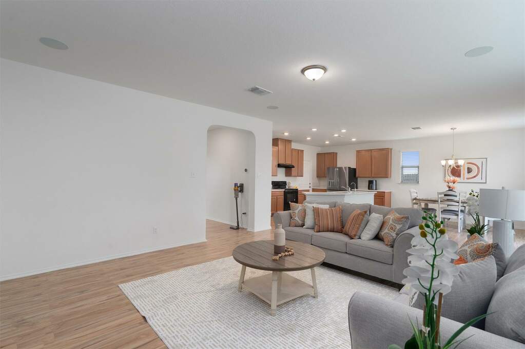 533 Bailey Park Dr, Jarrell, TX 76537 MLS 4140266 properties