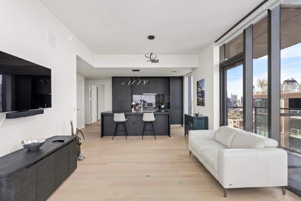 44 East Ave #2907, Austin, TX 78701 - More