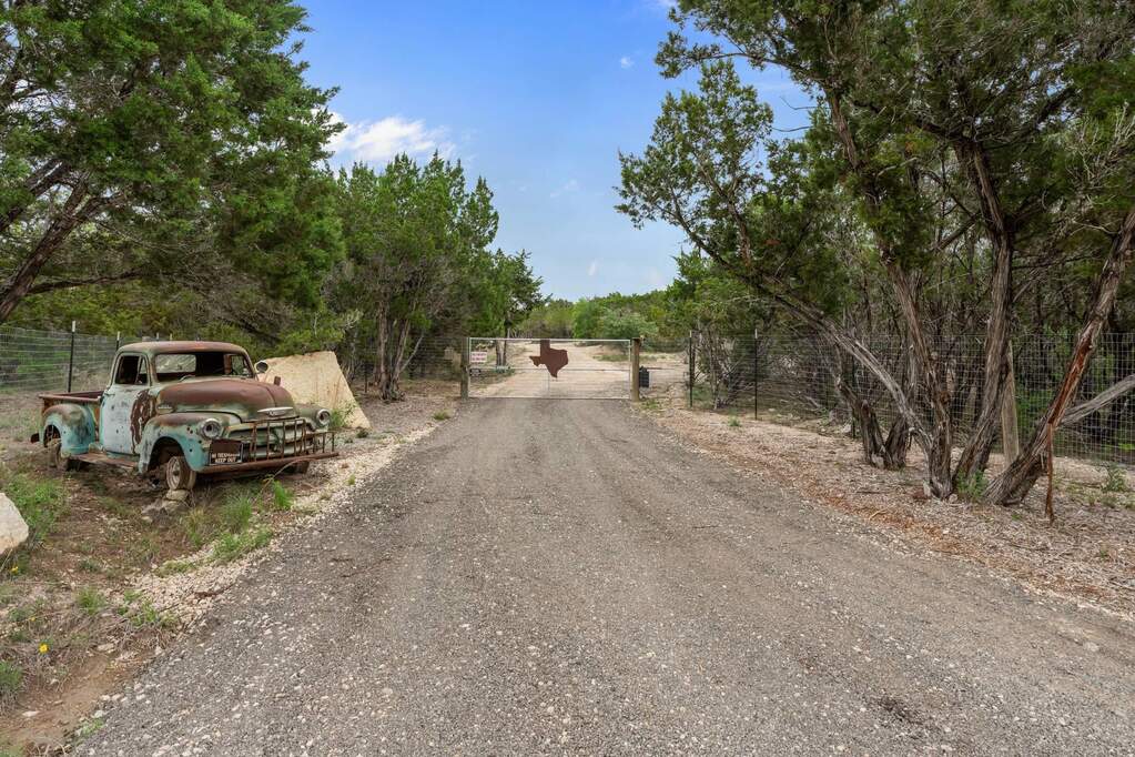 18 Quail Rd 182 Quail Creek Rd, Marble Falls, TX 78654 | MLS# 4533450 | @properties ...