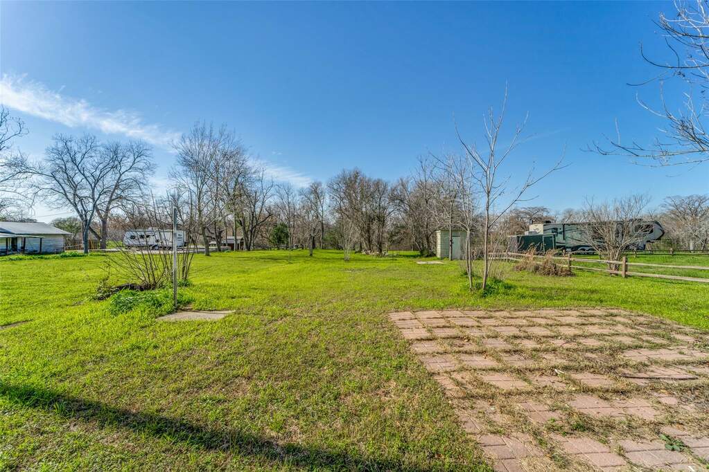 508 Main St, Martindale, TX 78655 MLS 5040995 properties Dallas