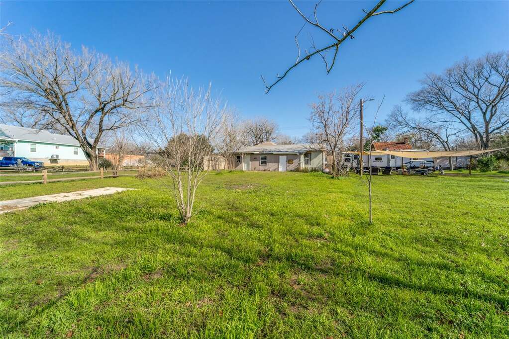 508 Main St, Martindale, TX 78655 MLS 5040995 properties Dallas