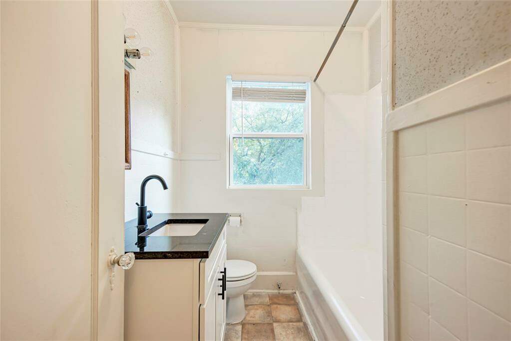 304 Moore Blvd, Austin, TX 78705 MLS 5363475 properties Dallas