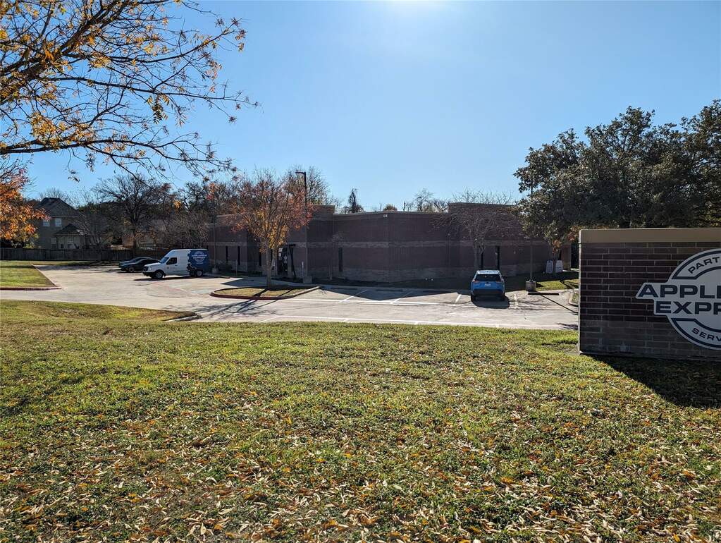 104 Parkview Dr, TX 78626 MLS 5525894 properties