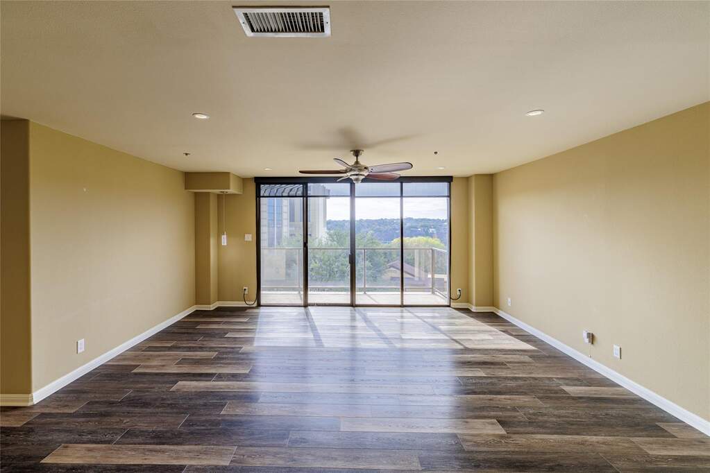 40 N Interstate 35 #6D3, Austin, TX 78701 - More