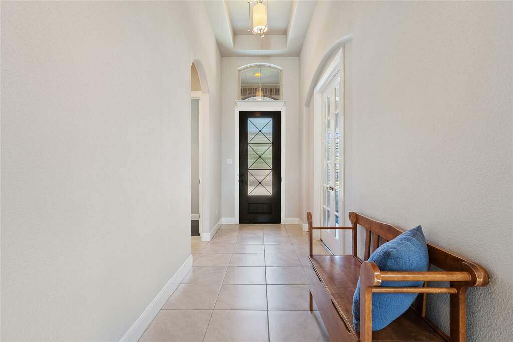 586 Oyster Crk, Buda, TX 78610 MLS 5721774 properties lone star