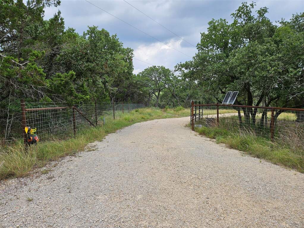 4400 Hilliard Rd, San Marcos, TX 78666 - View 2