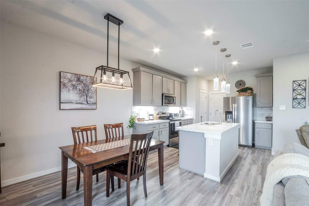 417 Fieldwood Dr C, Buda, TX 78610 MLS 5808260 properties Dallas