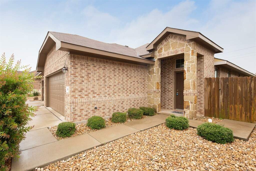 110 Hidden Springs Dr, Bastrop, TX 78602 MLS 6000302 properties