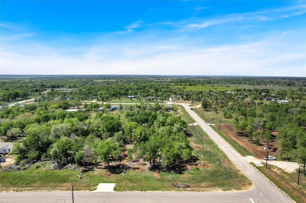 112 Empire St, Elgin, TX 78621 - View 5