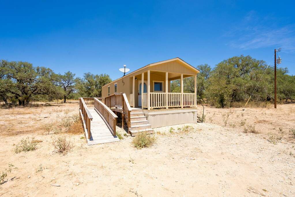 461 Blossom Dr, Poteet, TX 78065 MLS 6466918 properties Dallas