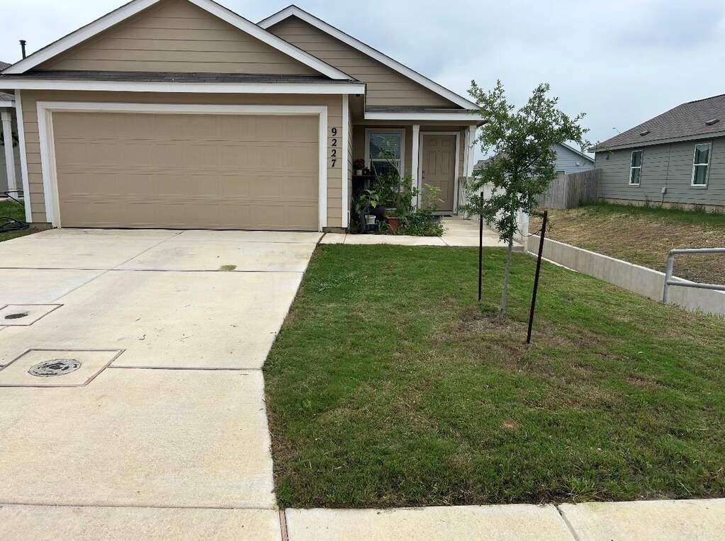 9227 Honey Mesquite, Seguin, TX 78155 - View 2