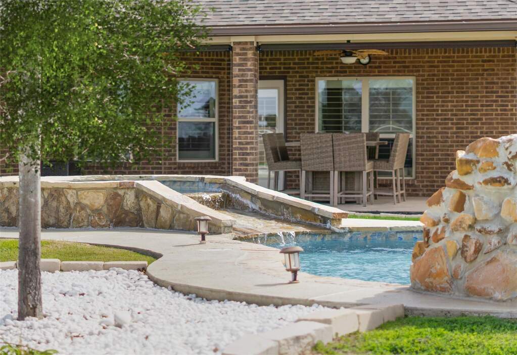 11010 La Paloma Loop W, Salado, TX 76571 - View 2