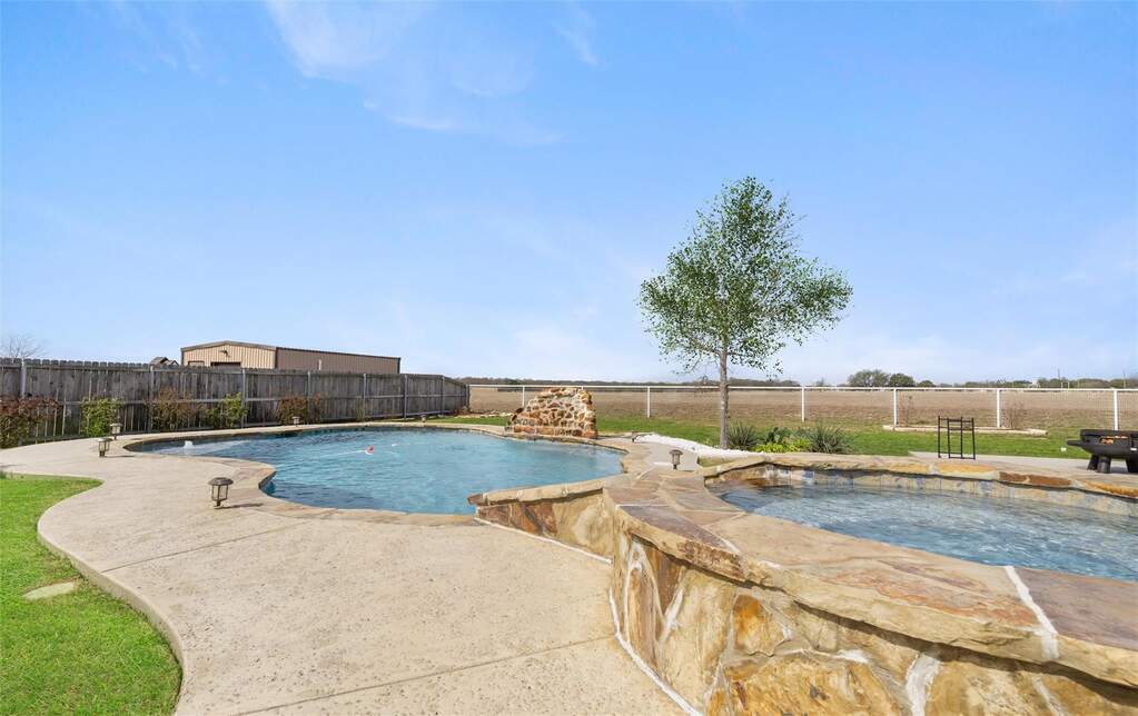 11010 La Paloma Loop W, Salado, TX 76571 - View 3