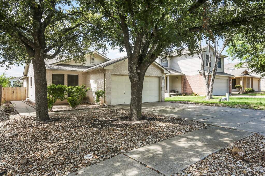 15204 Drusillas Dr, Pflugerville, TX 78660 | MLS# 7083591 | @properties ...