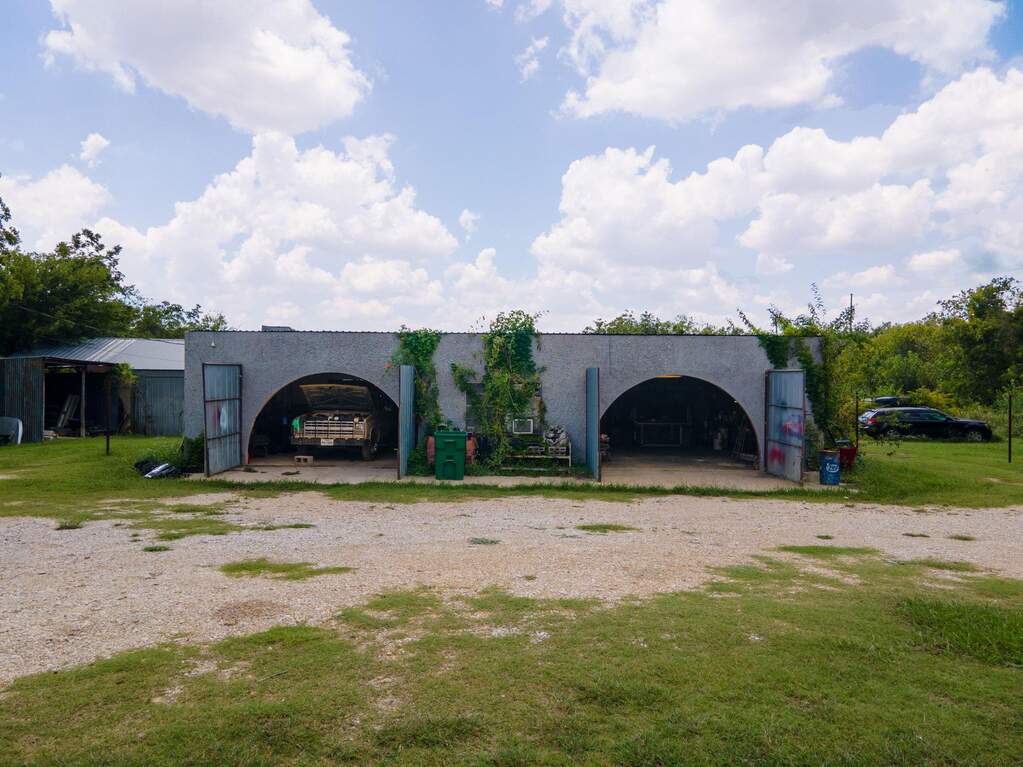 3 St St S #5, Lometa, TX 76853 - More