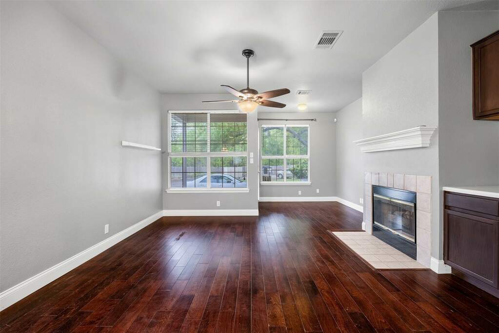 12401 Los Indios Trl 33, Austin, TX 78729 MLS 7685967 properties