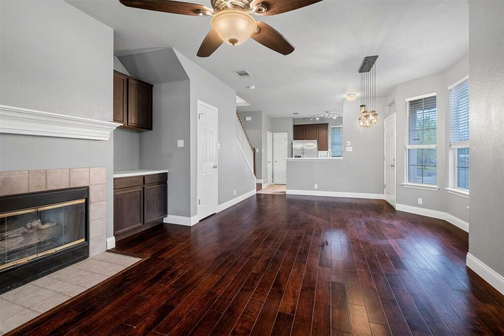 12401 Los Indios Trl 33, Austin, TX 78729 MLS 7685967 properties