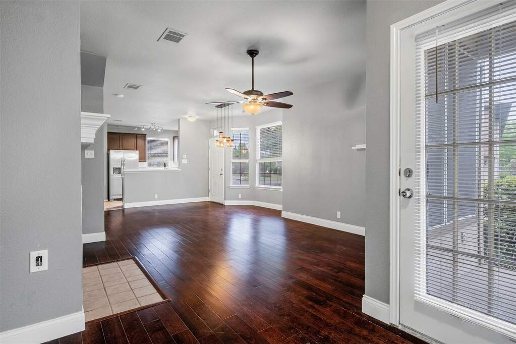 12401 Los Indios Trl 33, Austin, TX 78729 MLS 7685967 properties