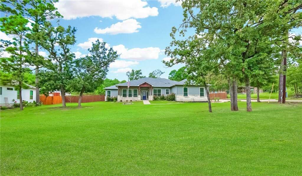 116 Ahumoa Dr, Bastrop, TX 78602 MLS 7757127 properties Dallas