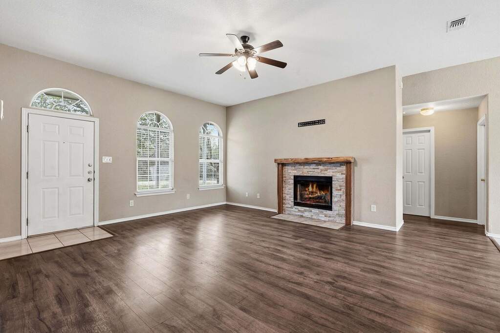 120 Kokomo Ln, Bastrop, TX 78602 - View 3