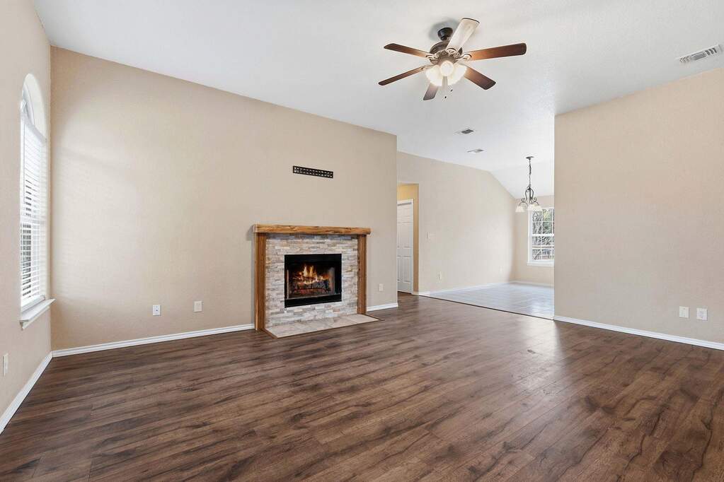120 Kokomo Ln, Bastrop, TX 78602 - View 4